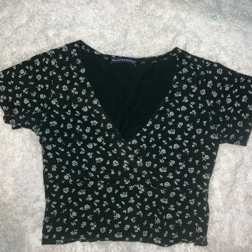 Brandy Melville cropped tee